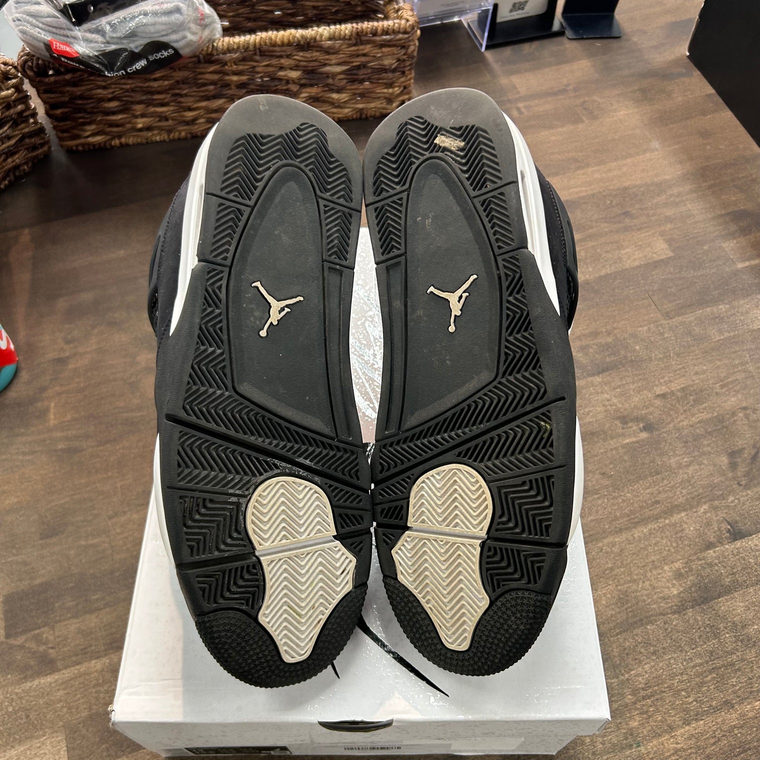 Jordan 4 Retro White Thunder (US 13) (USED)