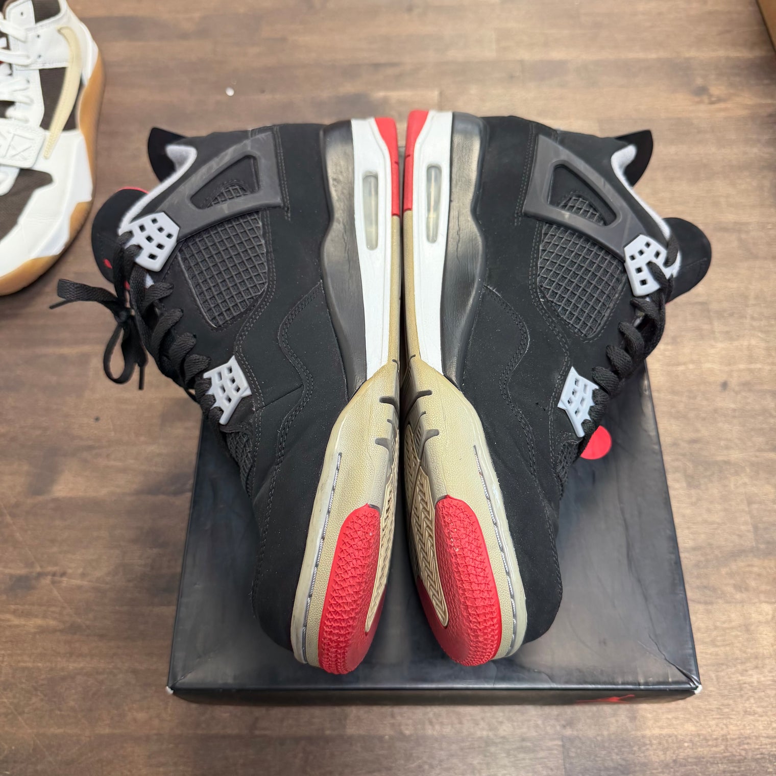 Bred Jordan 4 2019 (USED, Replacement Box)