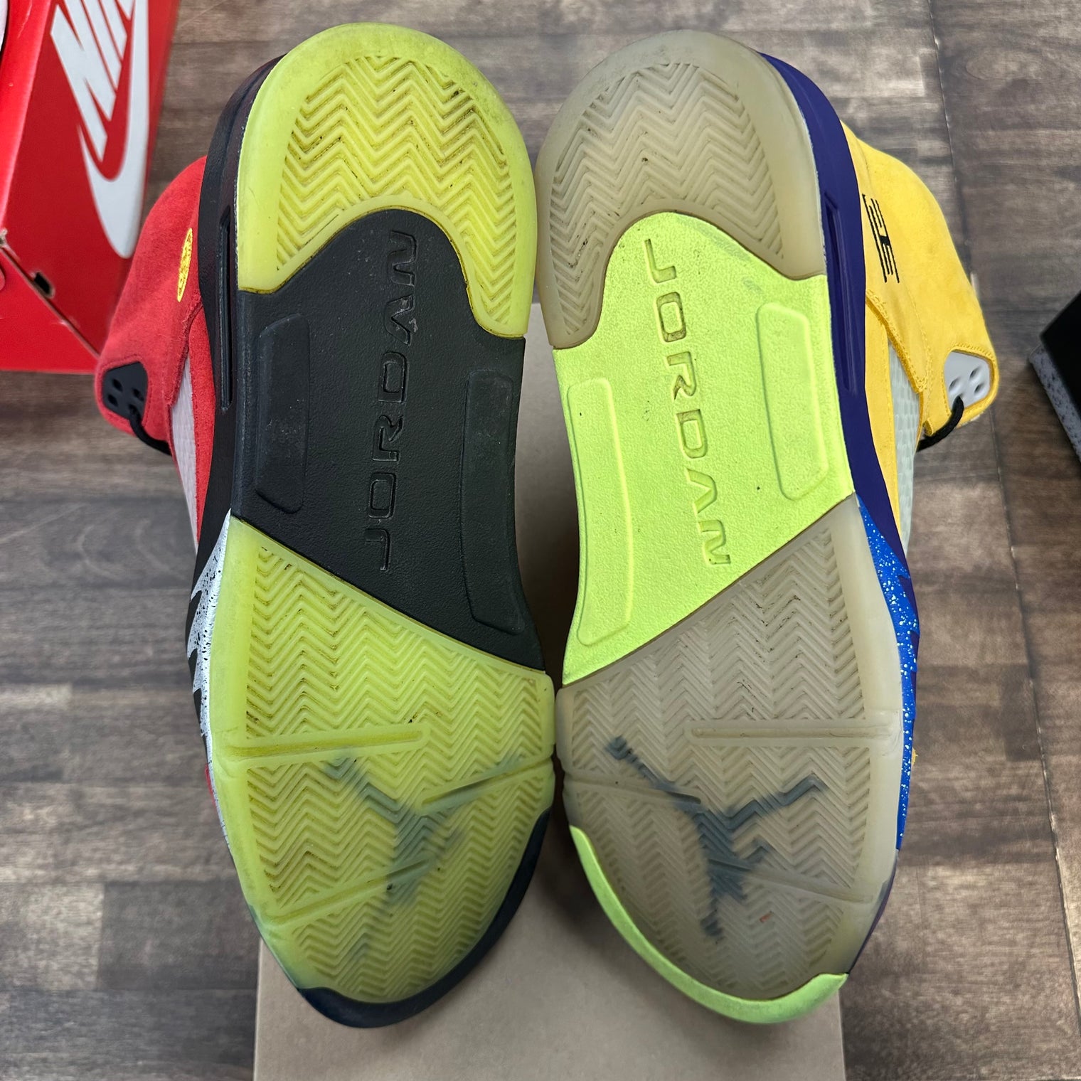 What The Jordan 5 Retro (USED, No Box)