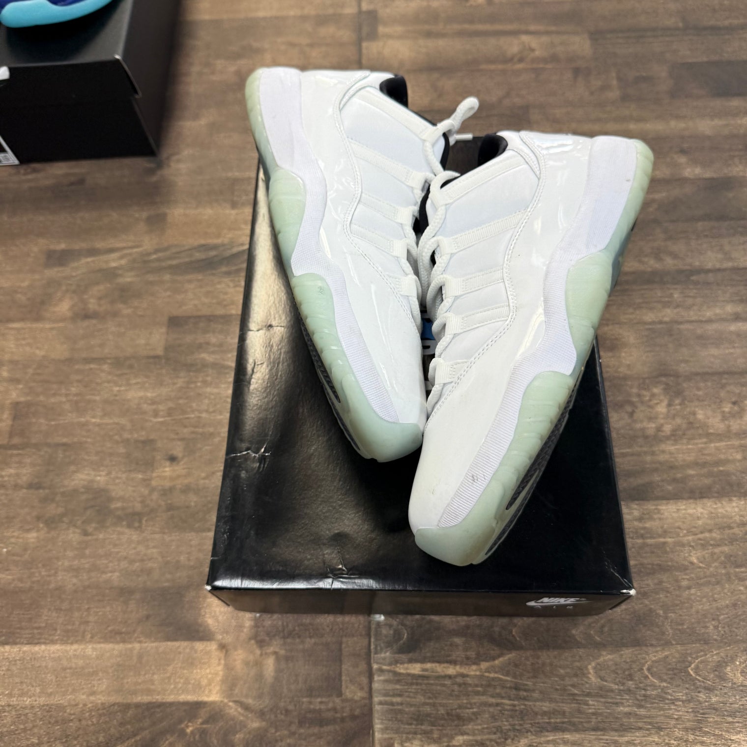 Legend Blue Jordan 11 Low (USED)