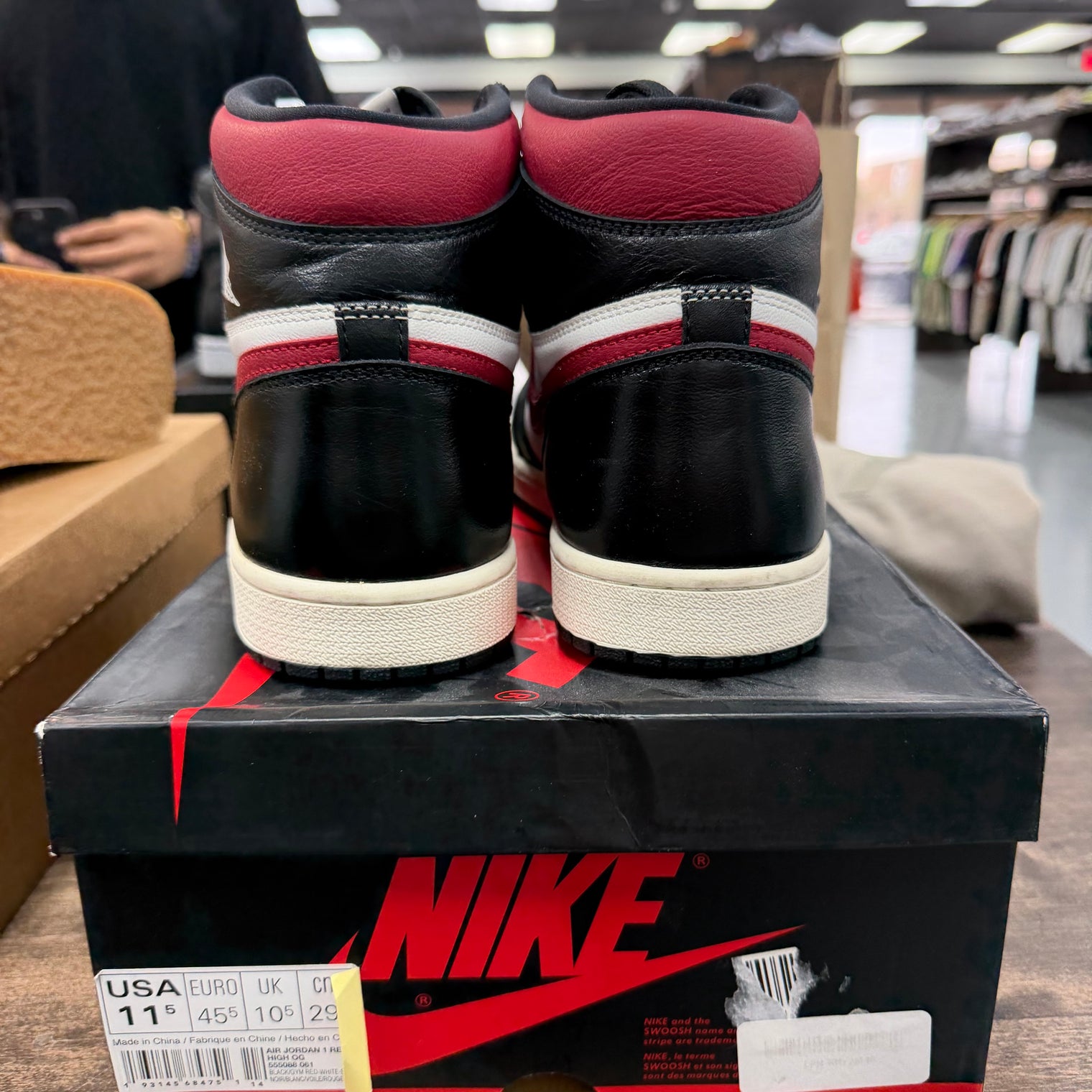 Black Gym Red Jordan 1 Retro High (USED)
