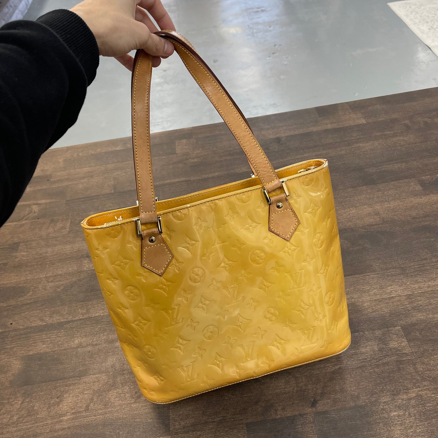 Louis Vuitton Monogram Vernis Yellow Handbag (USED)