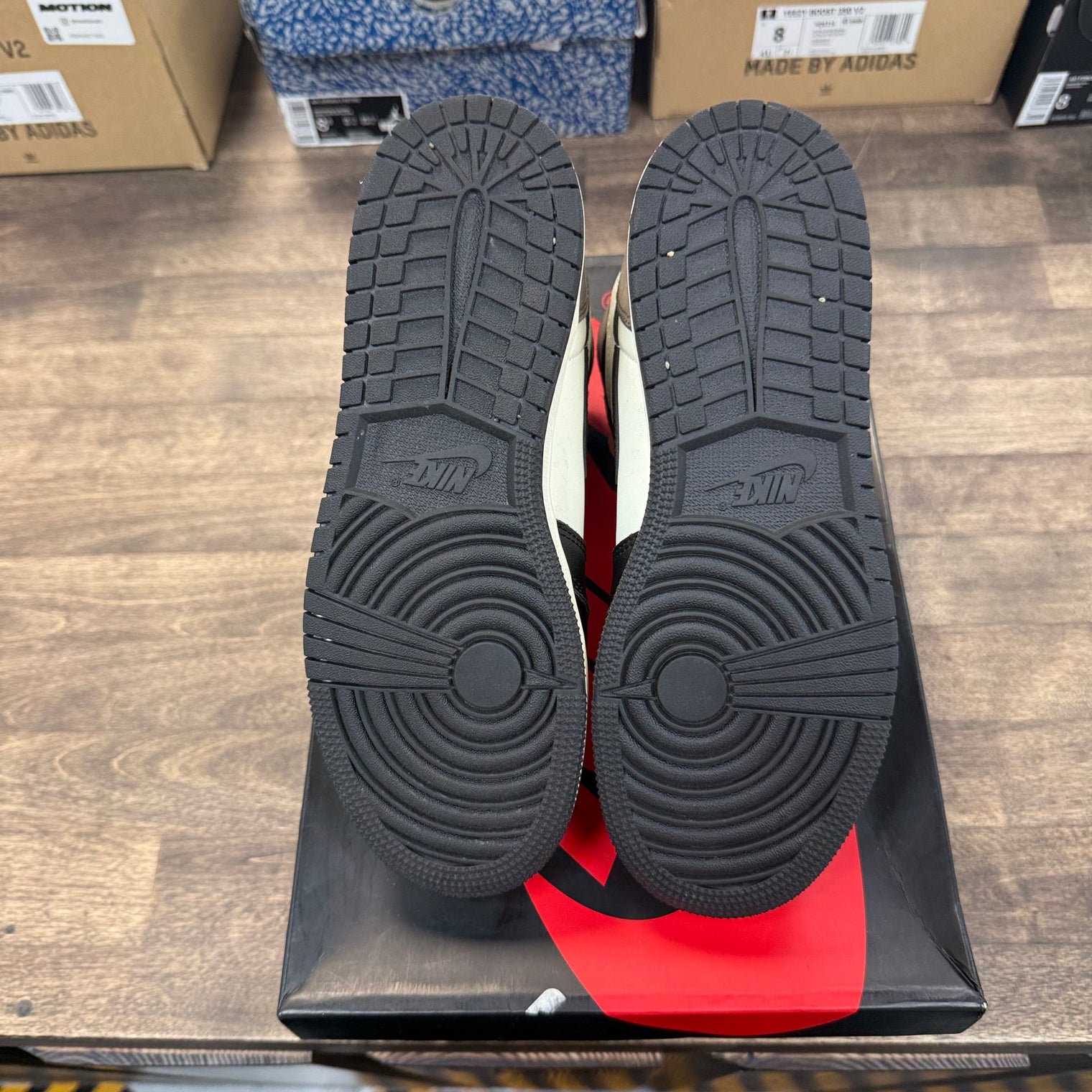 Dark Mocha Jordan 1 High (GS) (USED, Replacement Box)