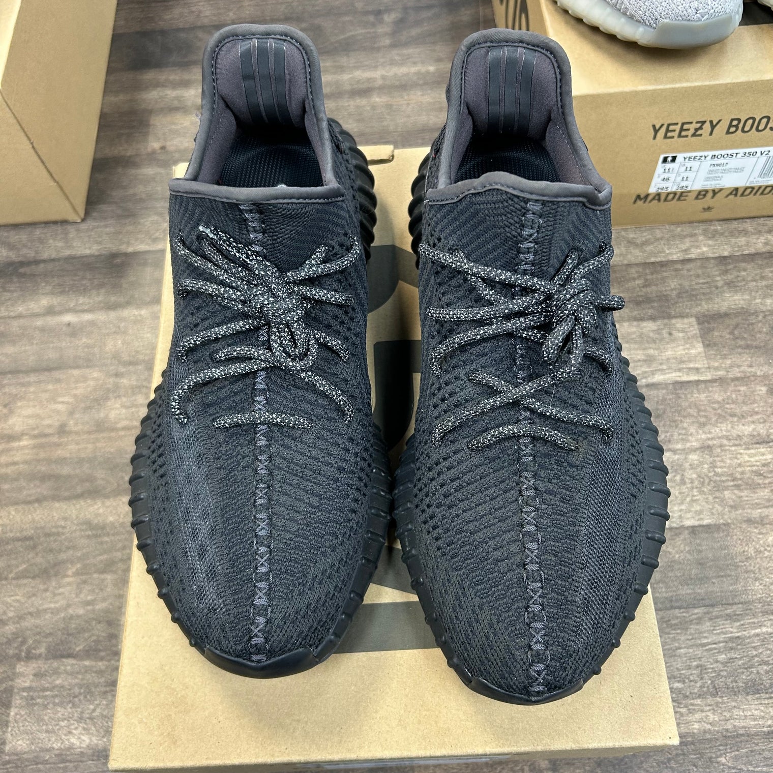 Black Static Yeezy 350 (USED)