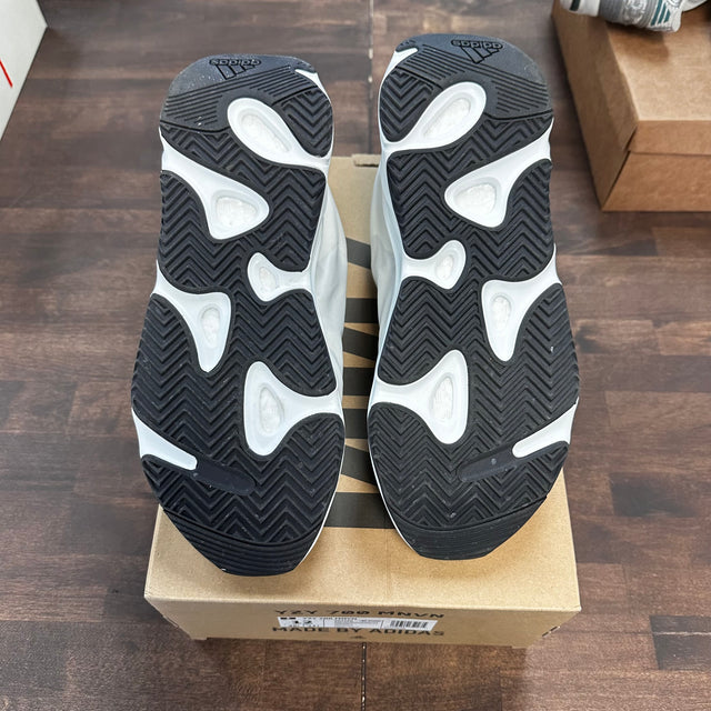 Adidas Yeezy 700 MNVN Analog (USED)