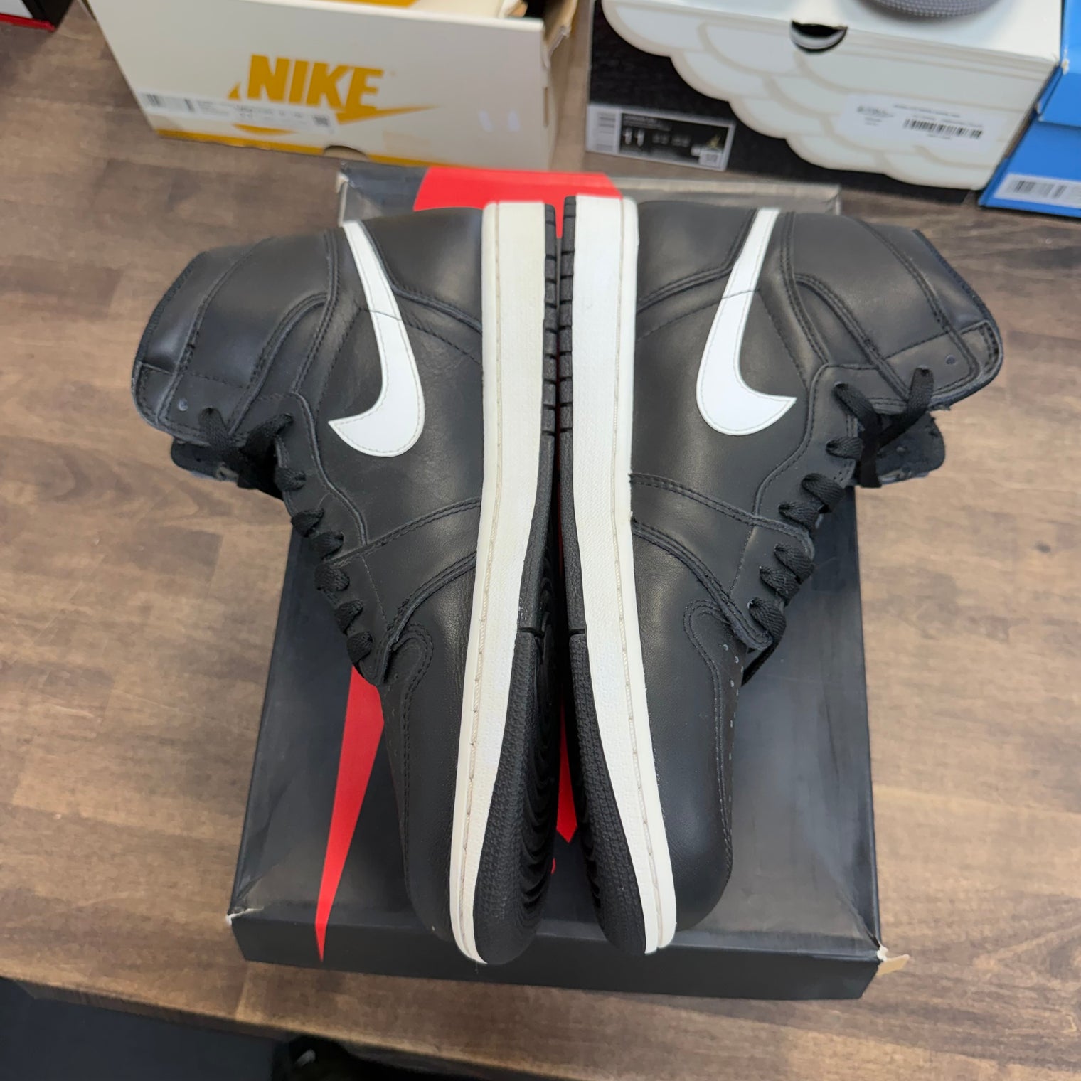 Yin Yang Black Jordan 1 Retro (USED)