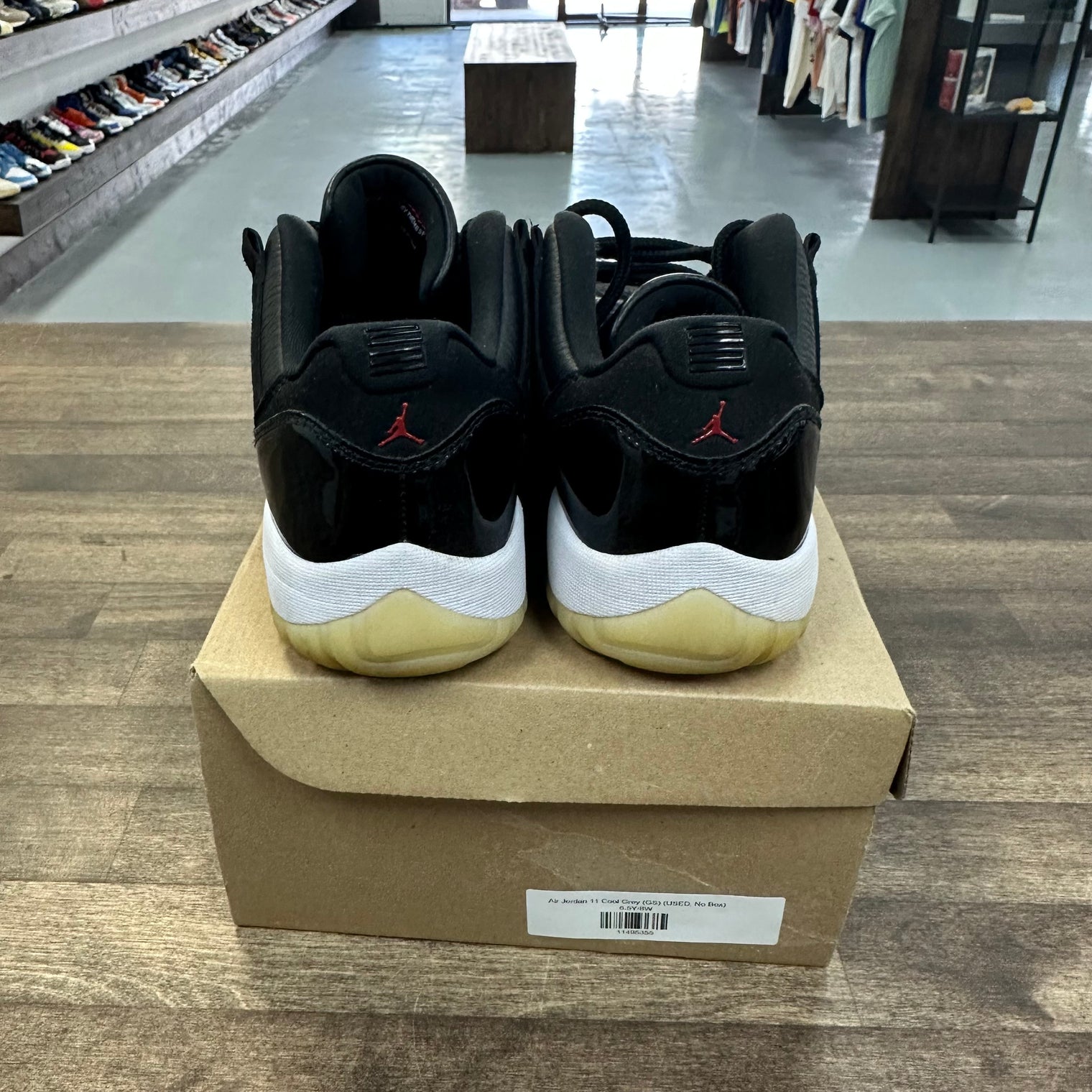 Jordan 11 Low 72-10 (USED, No Box)