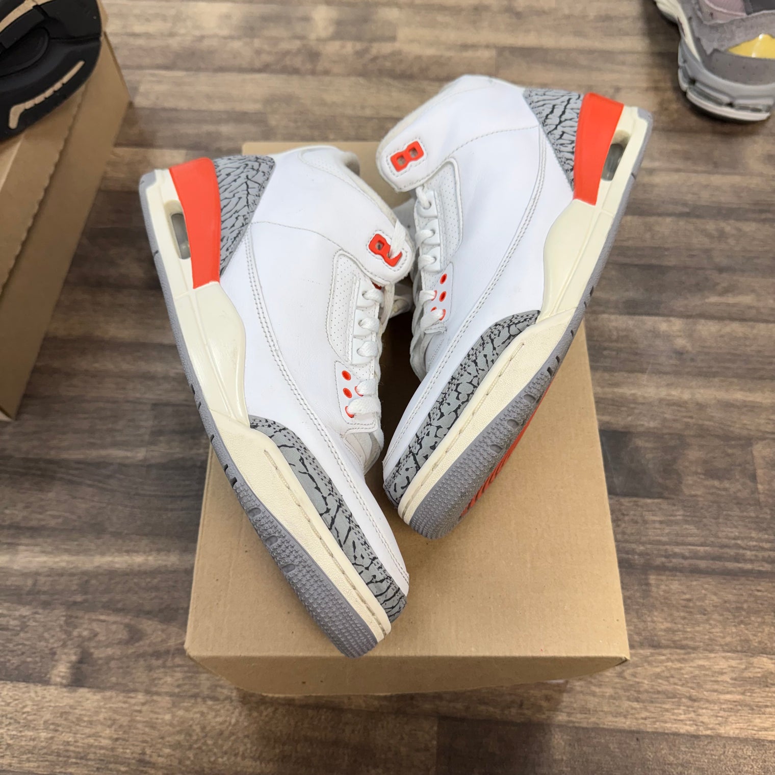 Jordan 3 Retro Georgia Peach (US 11.5W) (USED, No Box)