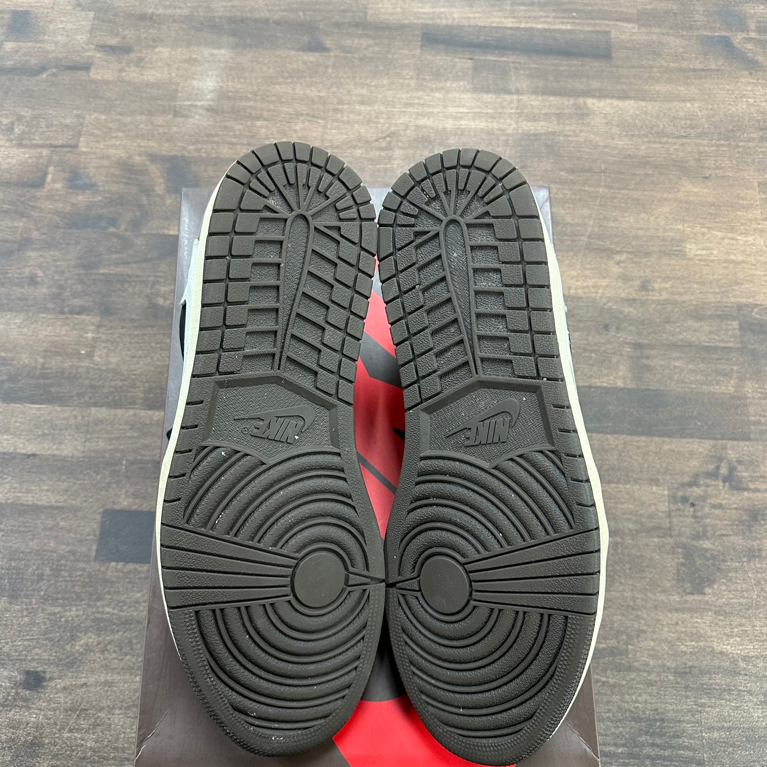 Travis Scott Mocha Jordan 1 Low OG (USED)