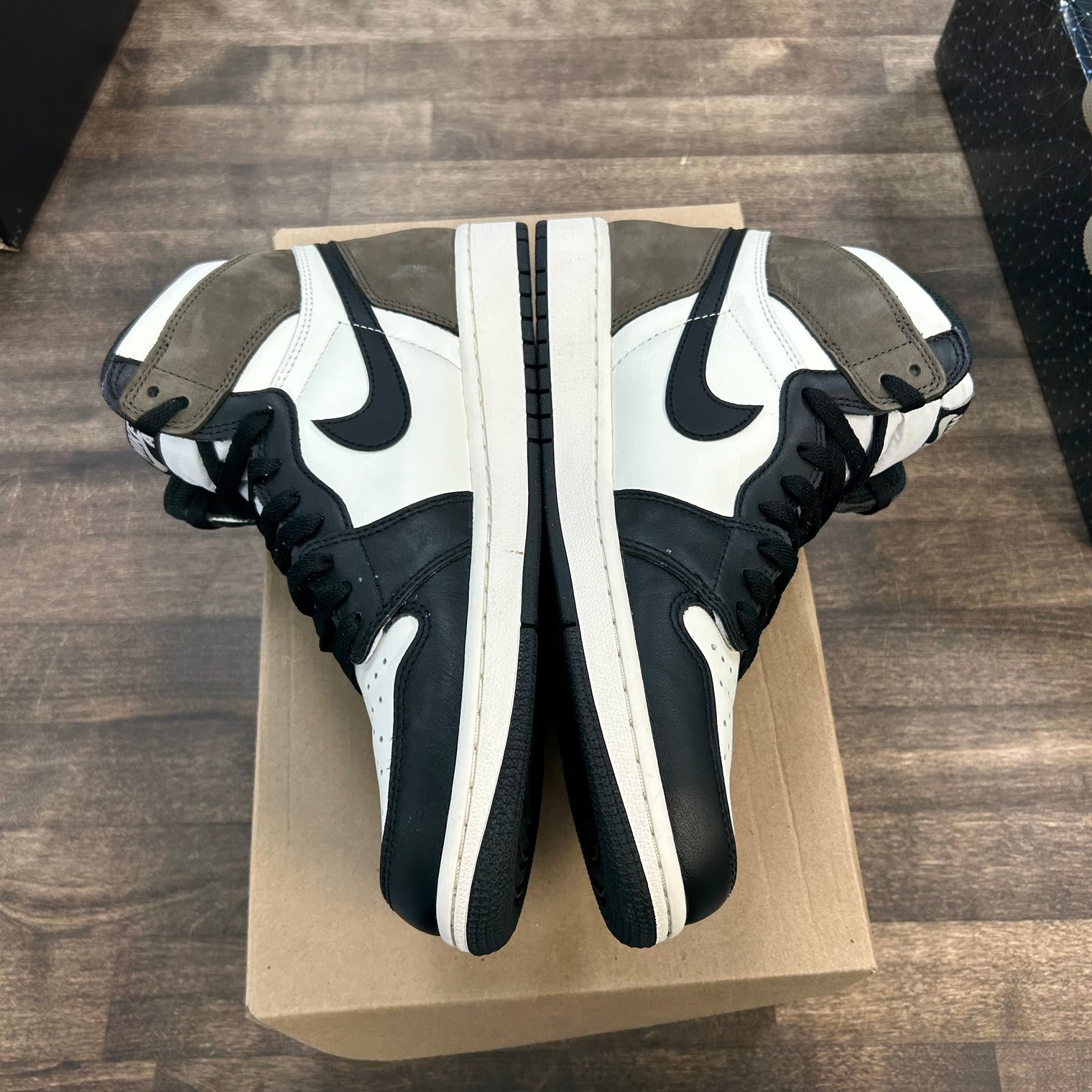 Mocha Jordan 1 High OG (USED, No Box)
