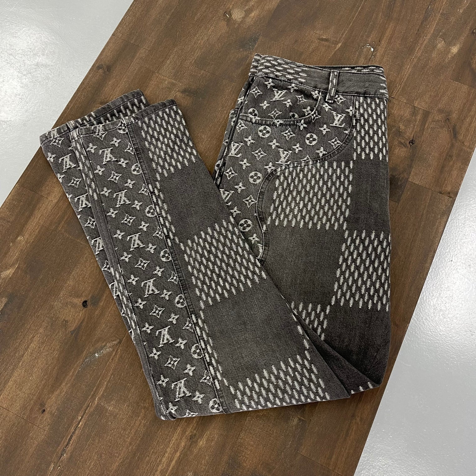 Louis Vuitton Nigo Grey Denim Jeans (USED)