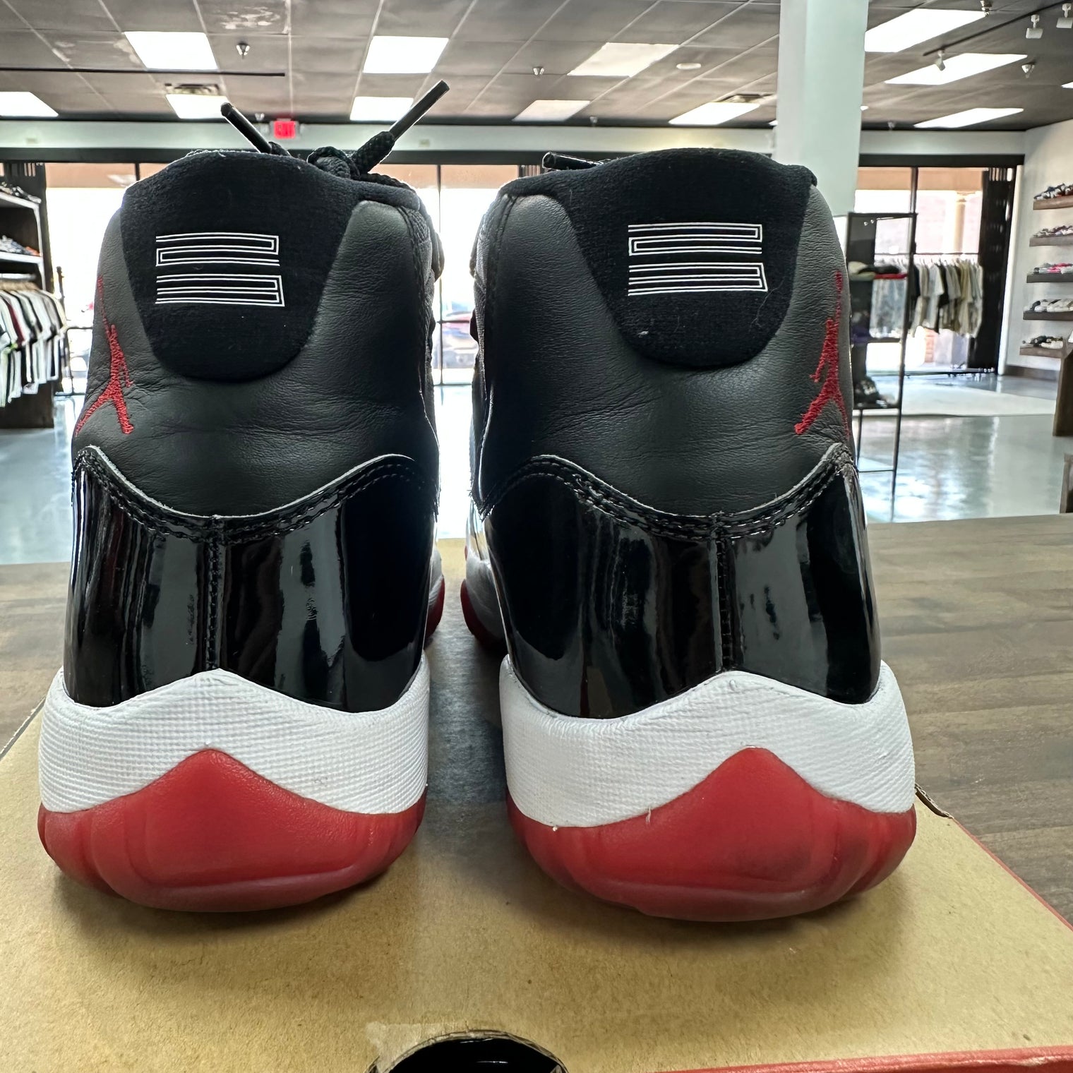 Bred Jordan 11 Retro (2019) (USED)