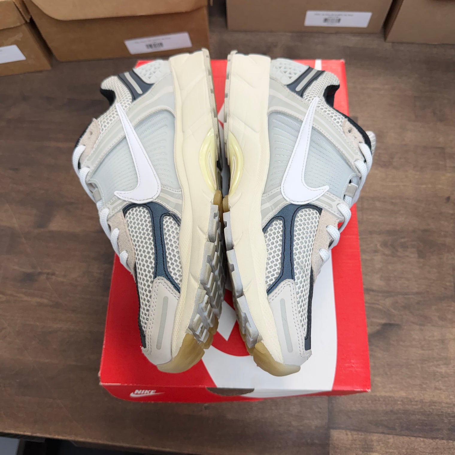 Supersonic Light Bone Black Nike Zoom Vomero 5 (USED, Replacement Box)