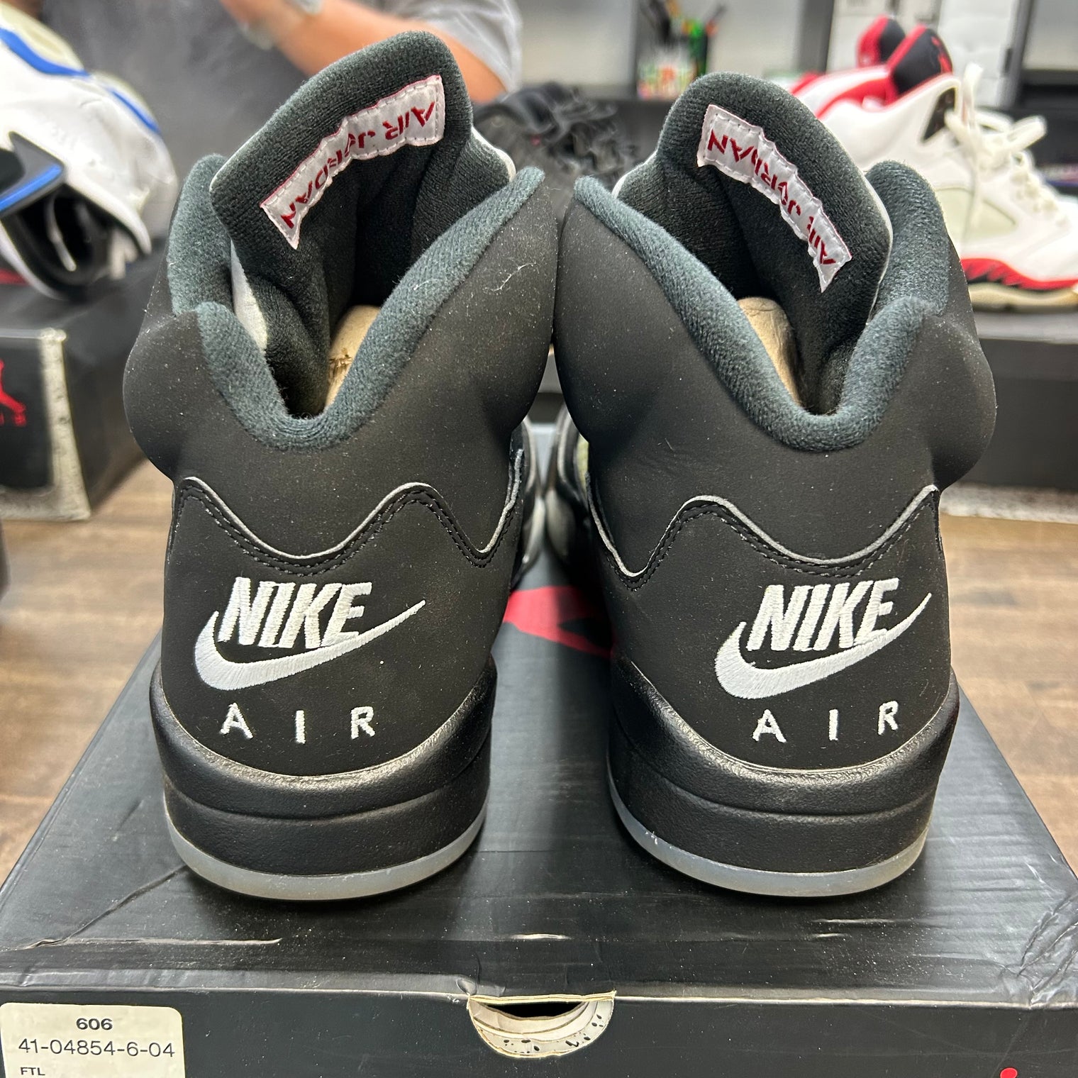 Black Metallic Jordan 5 Retro (2016) (USED)