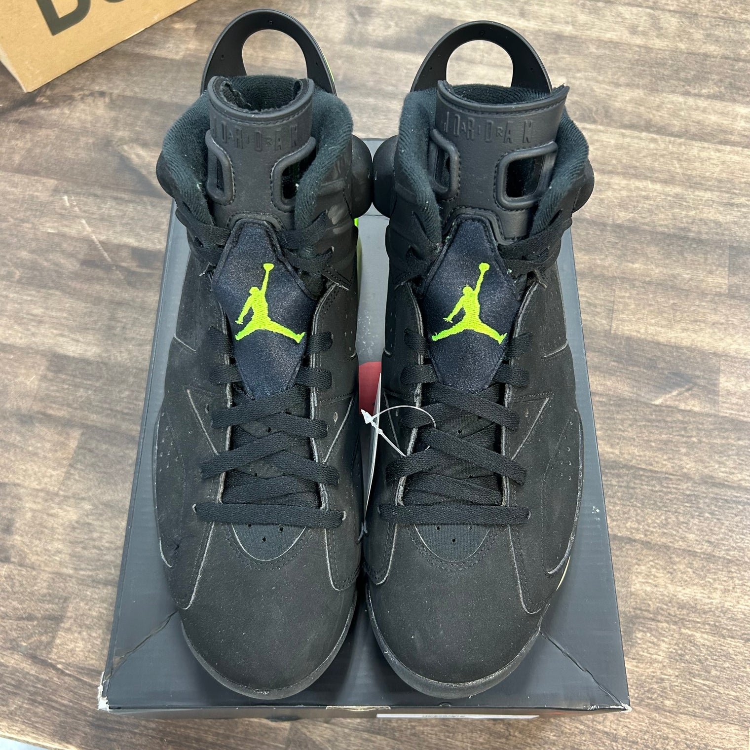 Electric Green Jordan 6 Retro (USED)