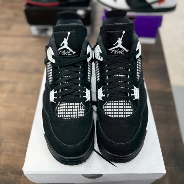 White Thunder Jordan 4 Retro (USED)