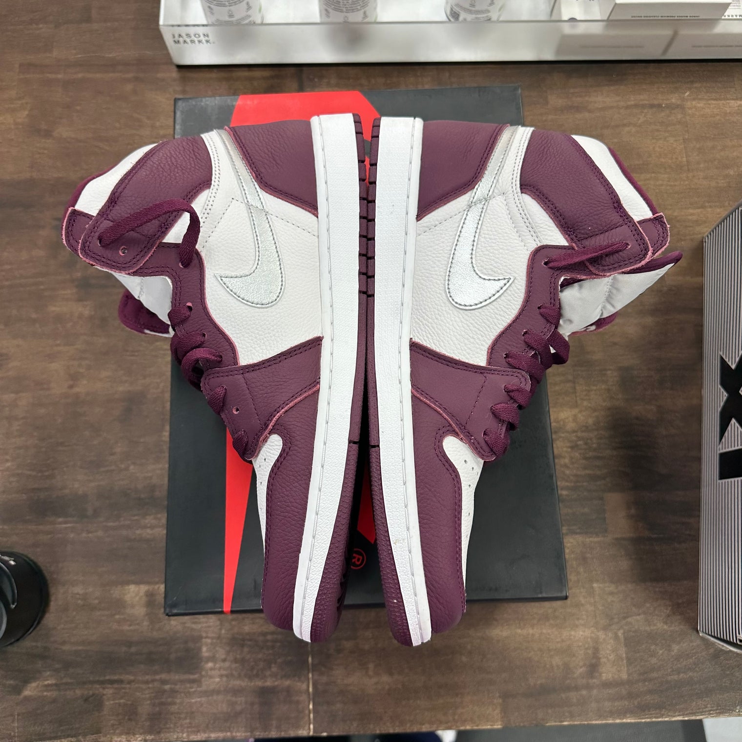 Bordeaux Jordan 1 High Retro (USED)