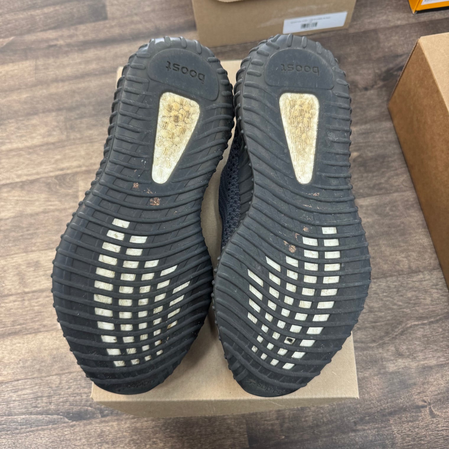 Black Static Yeezy 350 (USED,No Box)