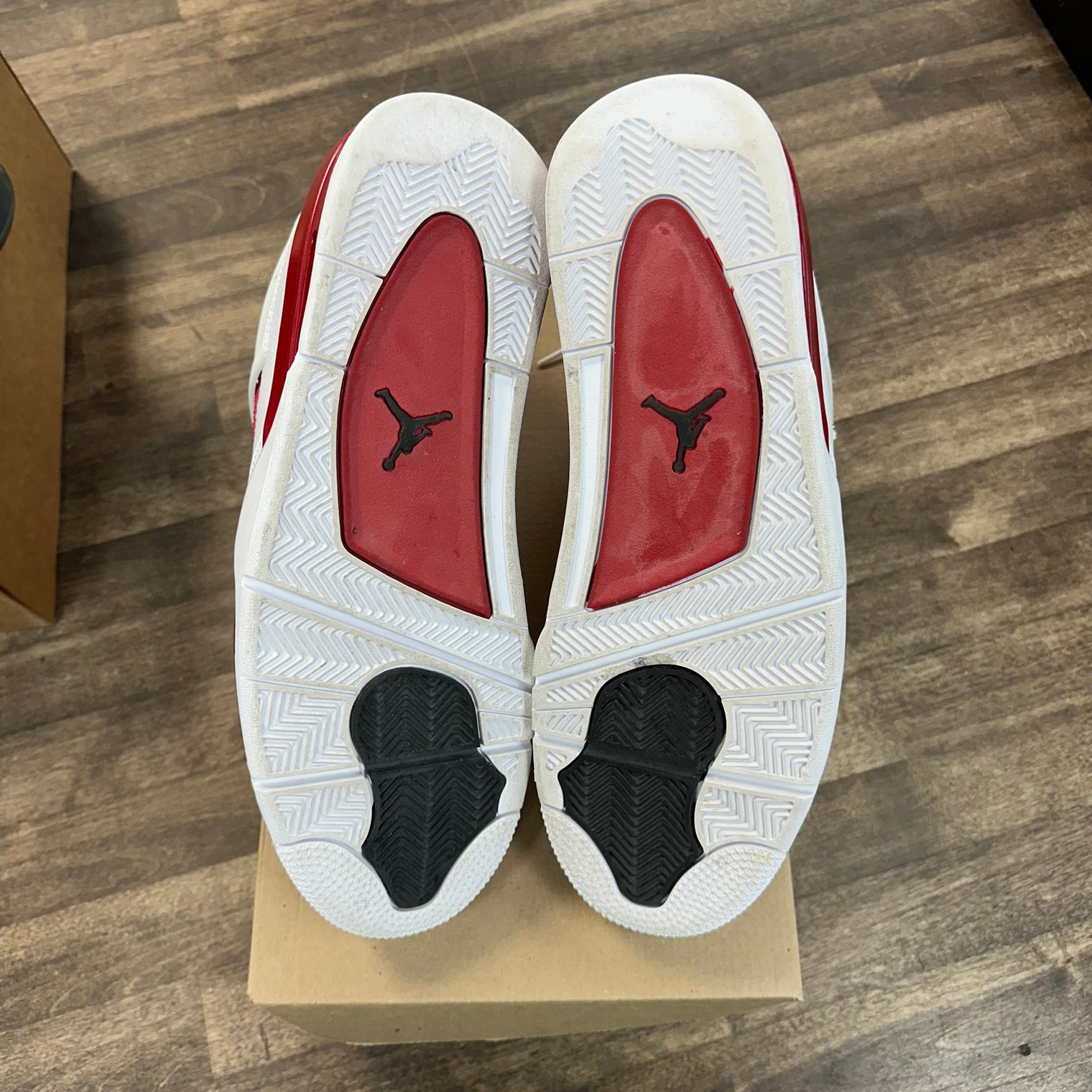 Alternate 89 Jordan 4 Retro (USED, No Box)