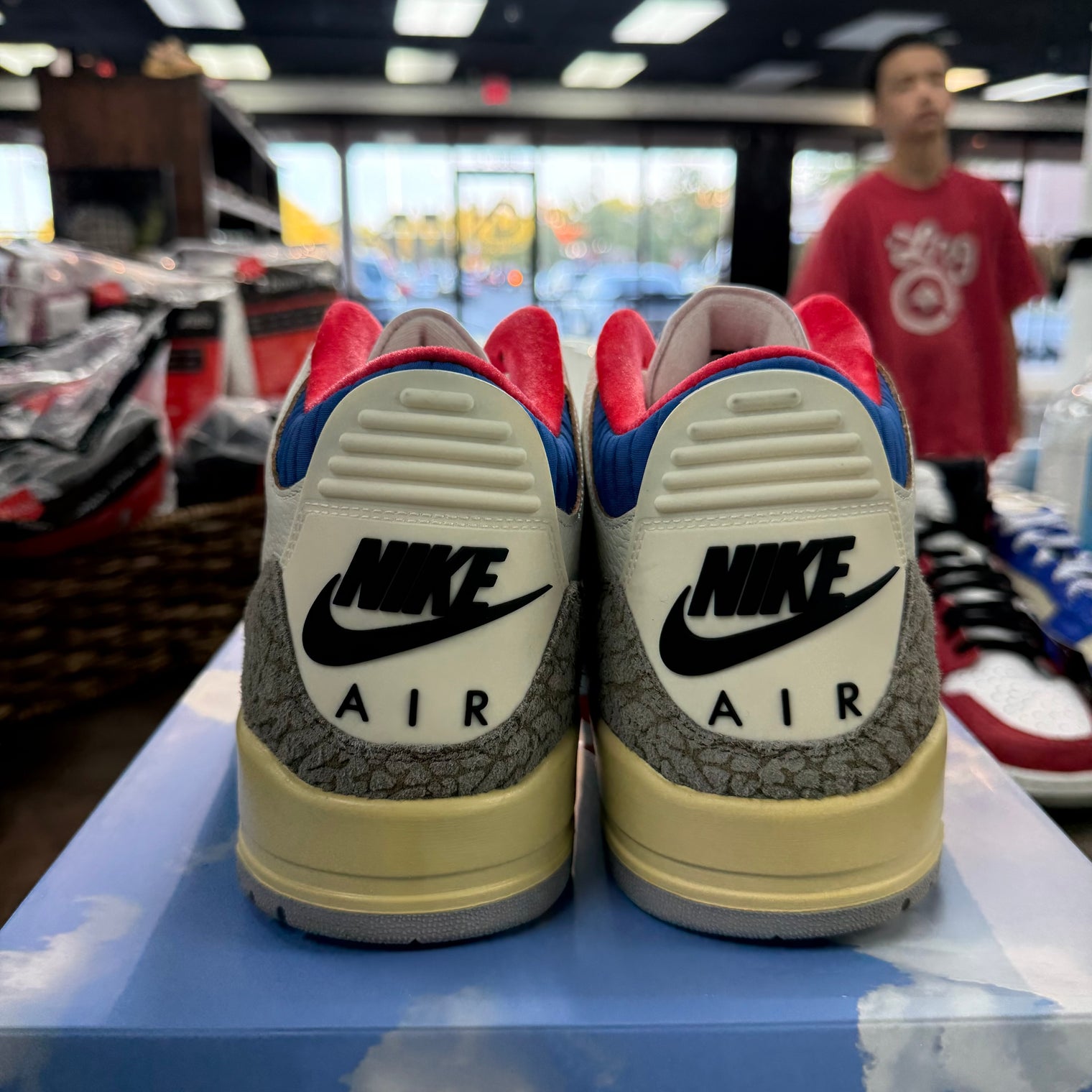 Seoul 2.0 Jordan 3 Retro (USED)