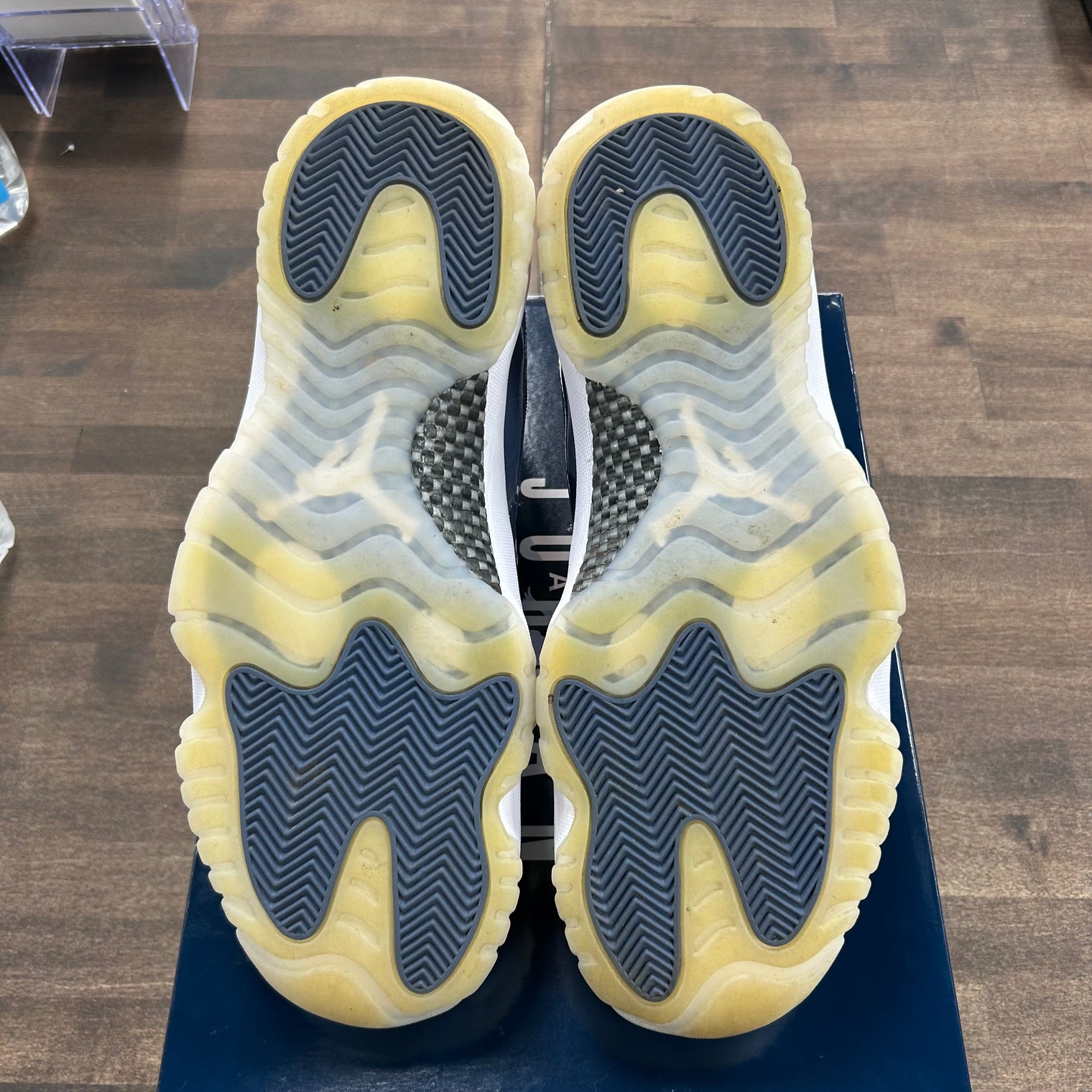 Diffused Blue Jordan 11 Low (USED)