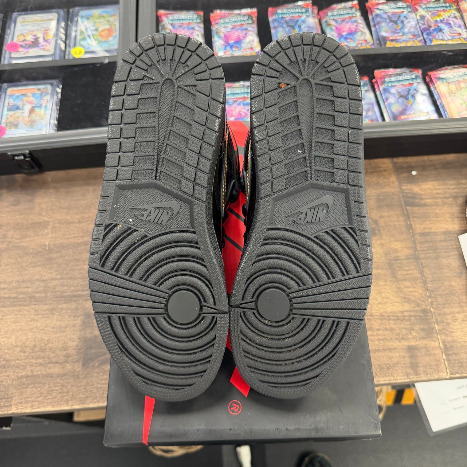 Black Metallic Gold Jordan 1 High 2020 (USED)