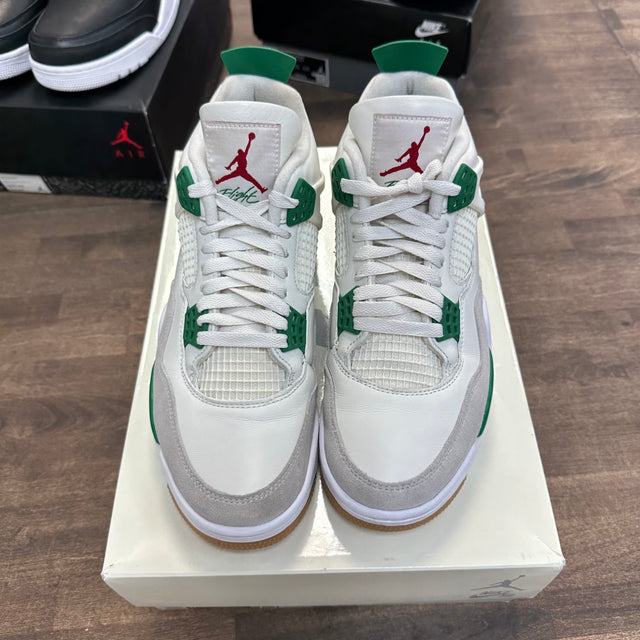 Pine Green SB Jordan 4 Retro (USED)