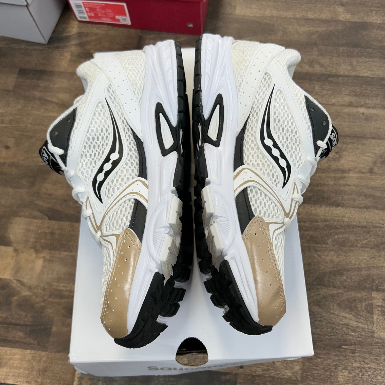 Saucony Ride Millennium White Gold Black (USED)