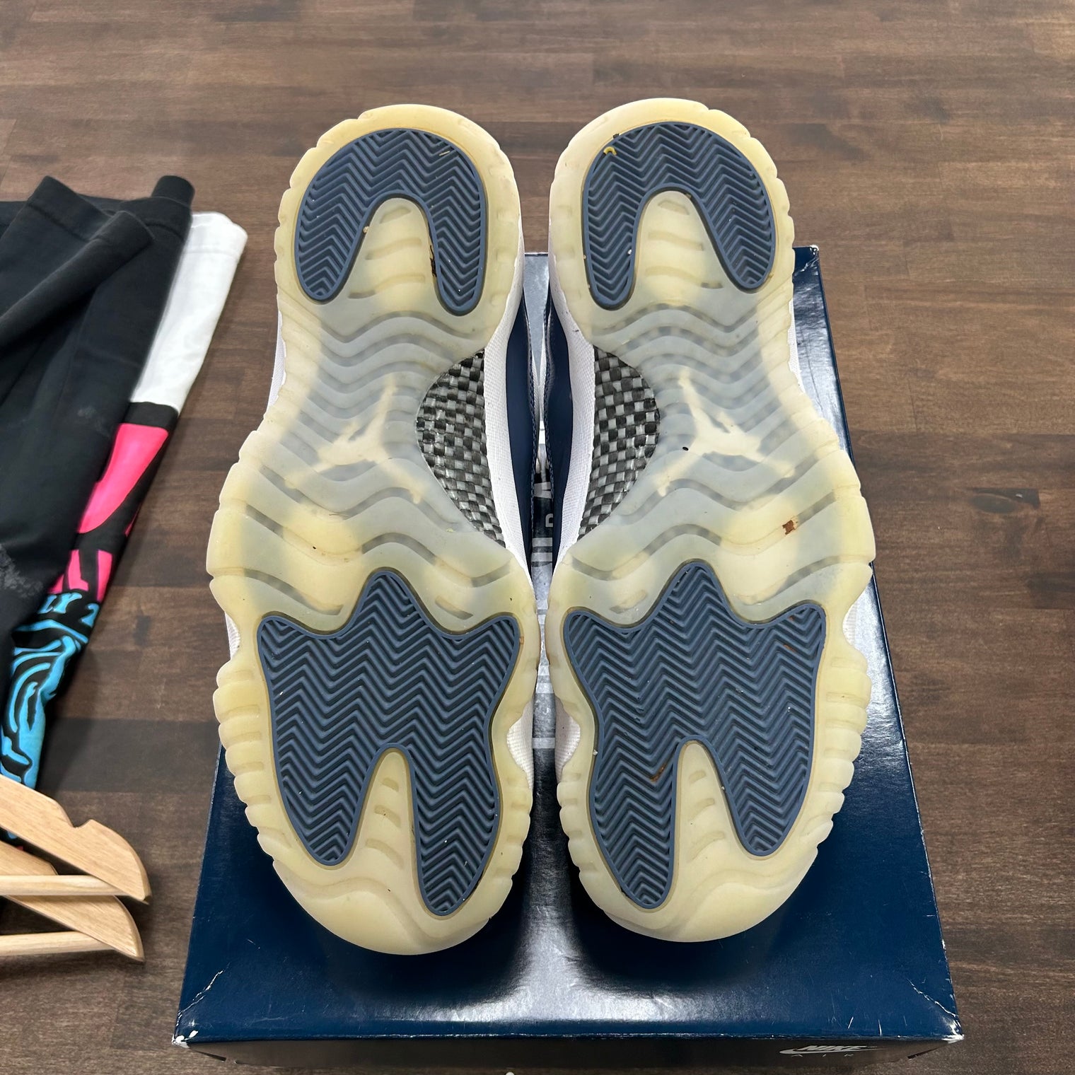 Diffused Blue Jordan 11 Retro Low (USED)