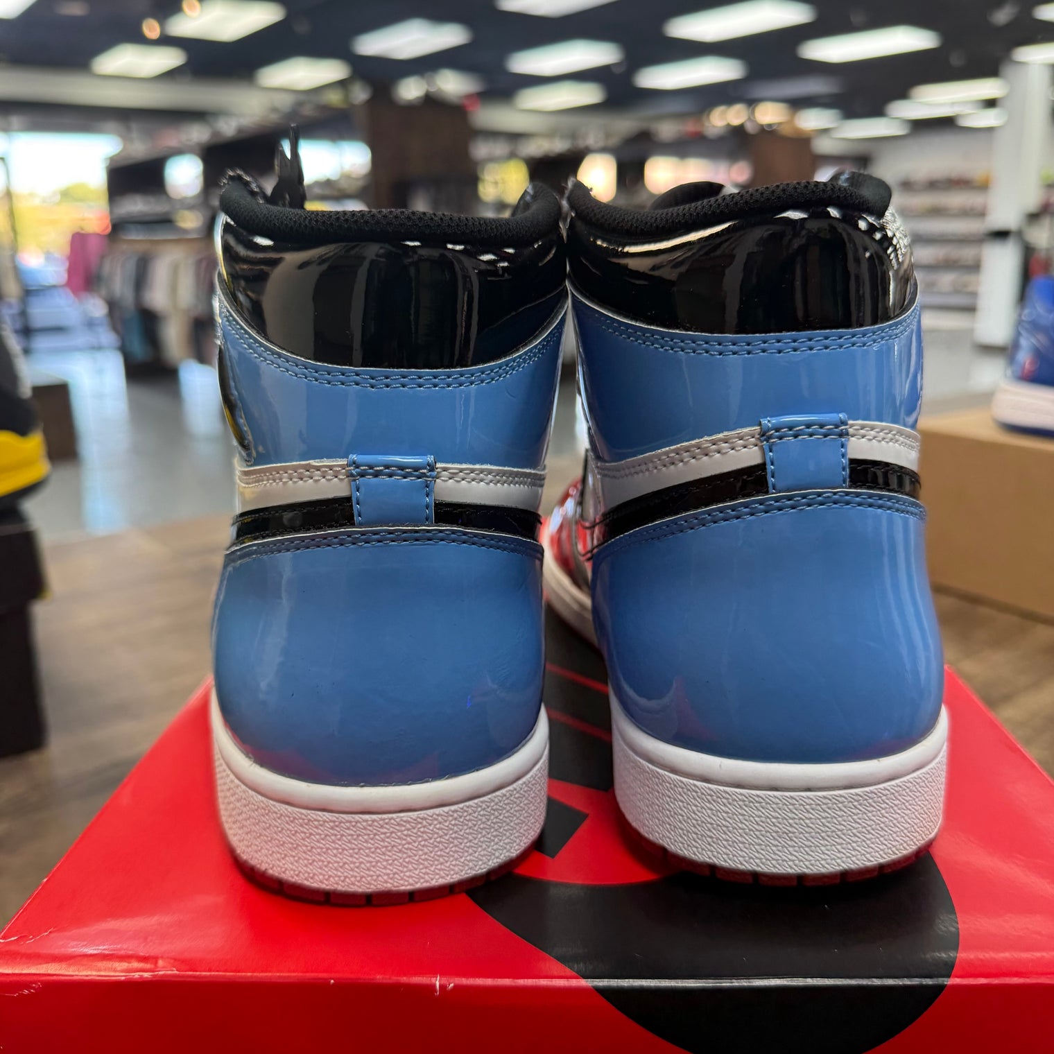 Fearless UNC Jordan 1 High (USED)