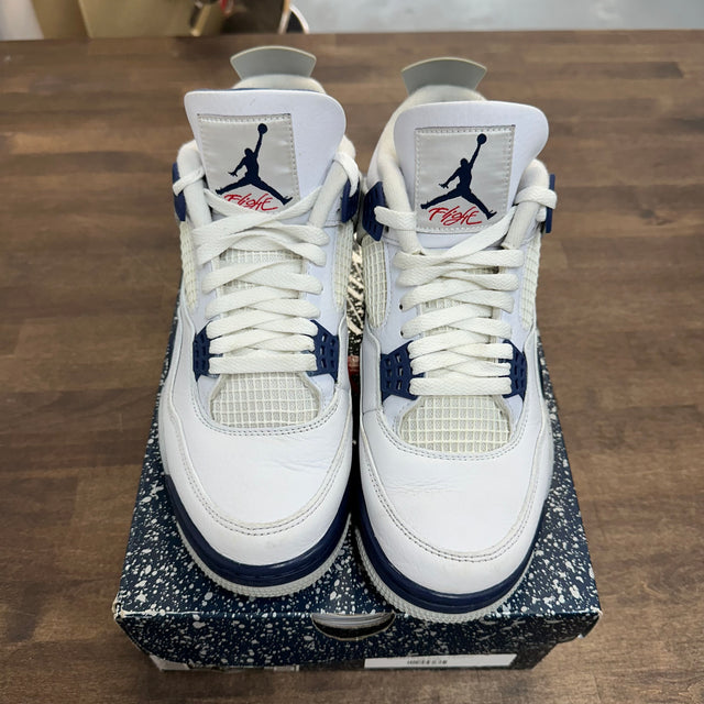 Midnight Navy Jordan 4 (USED)