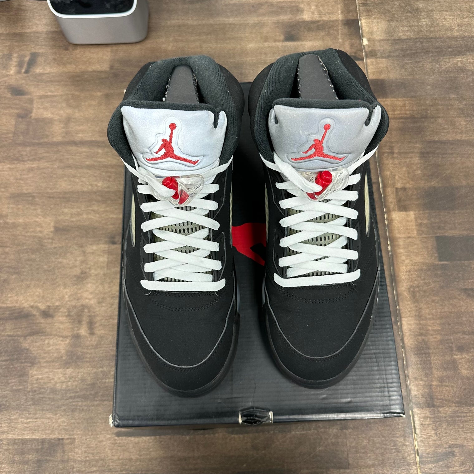 Black Metallic Jordan 5 (2016) (USED)