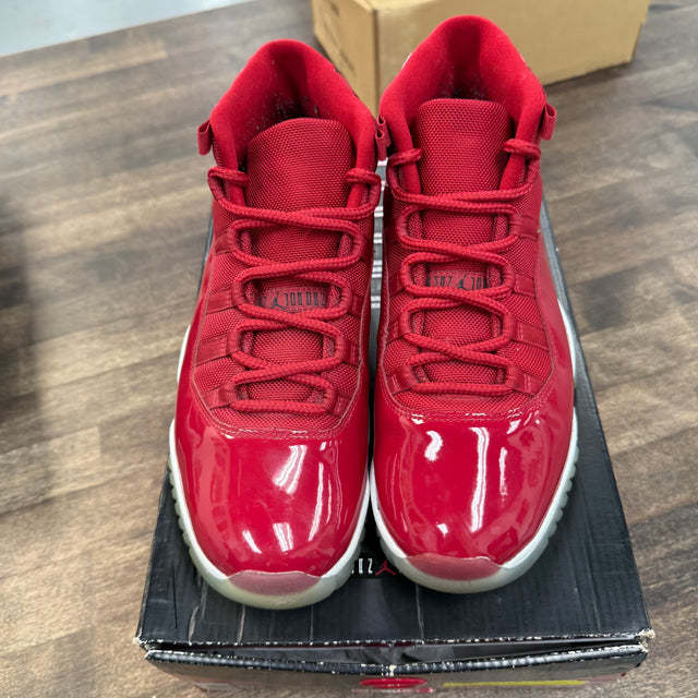 Win like 96 Jordan 11 (USED)