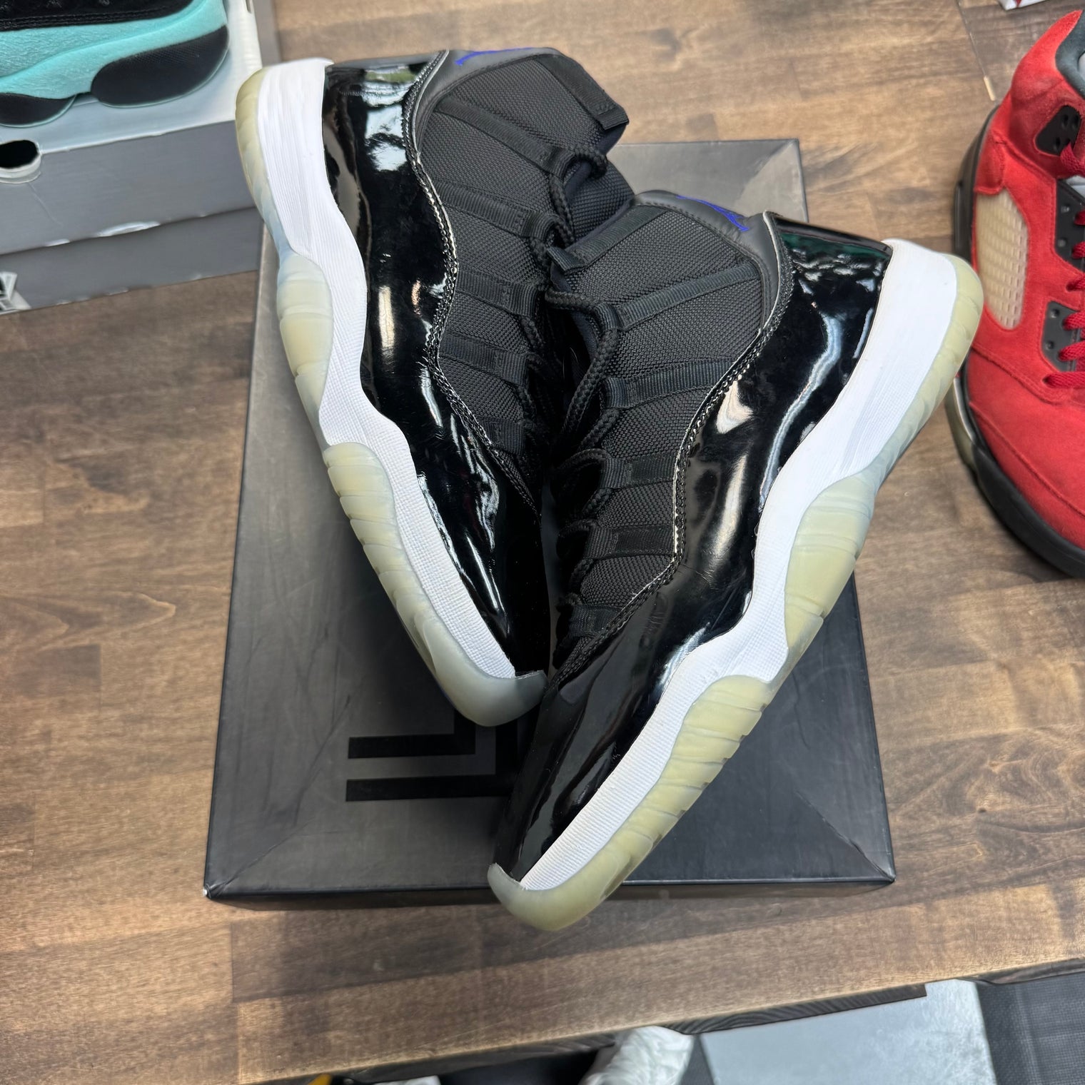 Space Jam Jordan 11 Retro (2018) (USED)