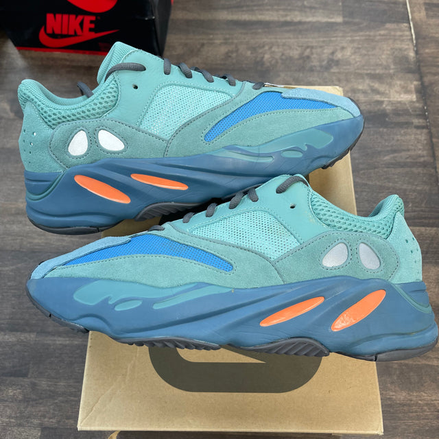 Yeezy 700 Faded Azure (USED)