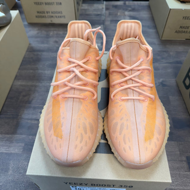 Mono Clay Yeezy 350 (USED)