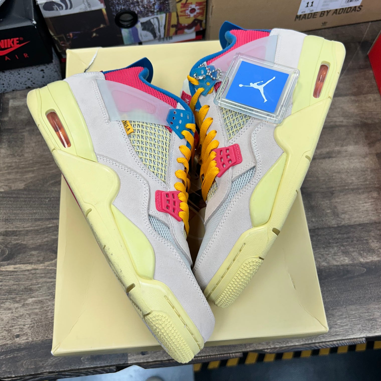 Union Guava Ice Jordan 4 Retro (USED)