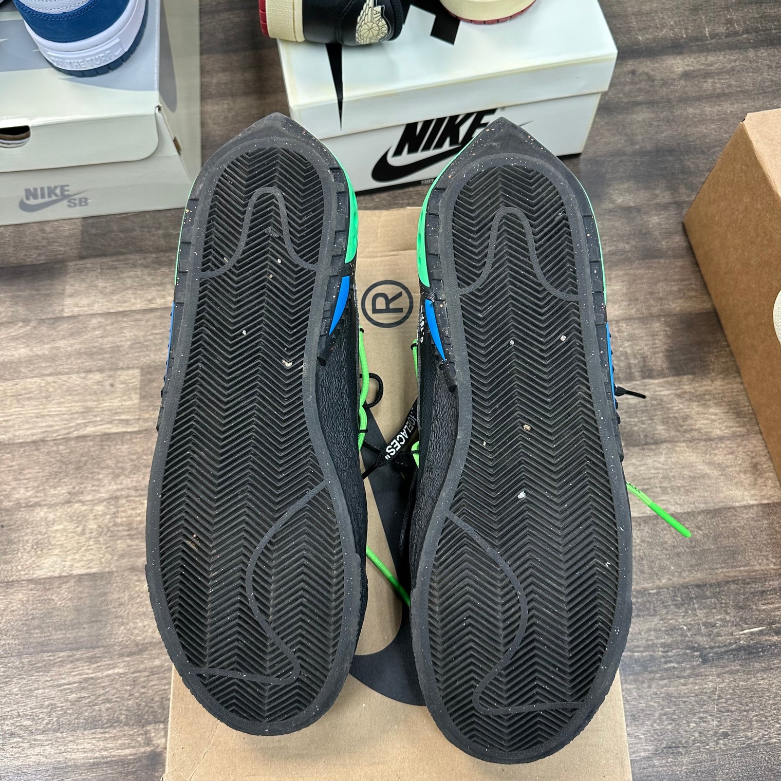 Off-White Black Electro Green Nike Blazer Low (USED)