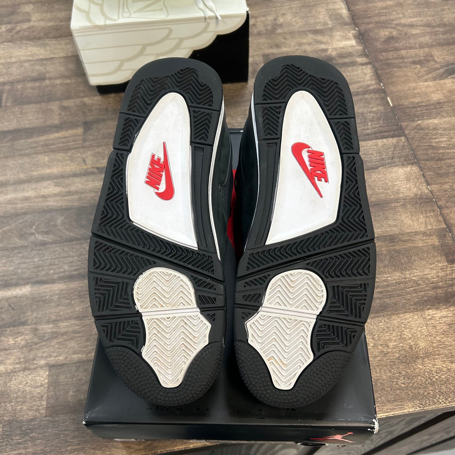 Nigel Sylvester Driveway Grey Jordan 4 RM (USED)