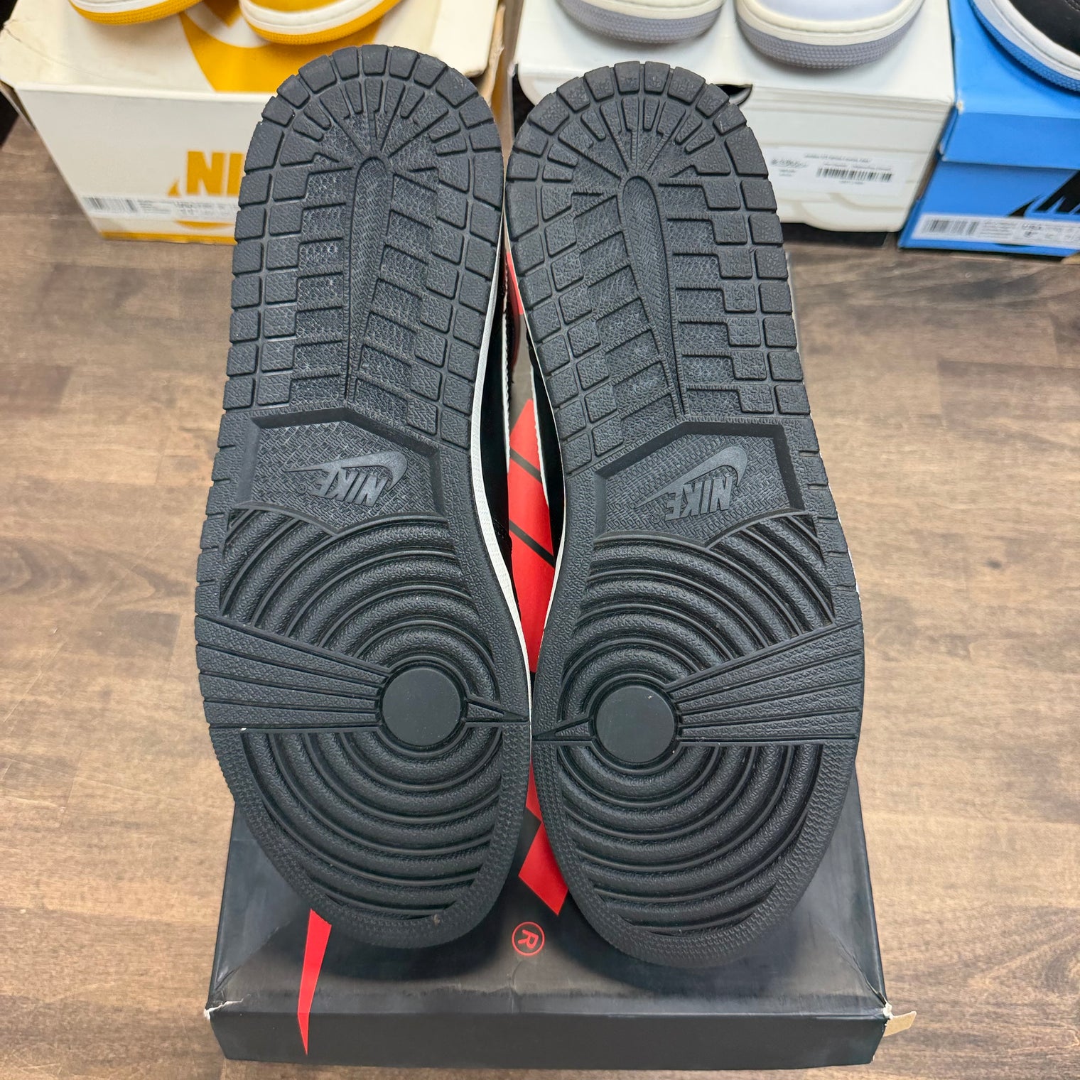 Yin Yang Black Jordan 1 Retro (USED)