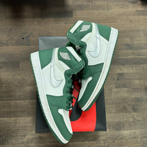 Jordan 1 Retro High OG Gorge Green (US 11) (USED, Replacement Box) Size 11 (Pre-Owned) - Image 1