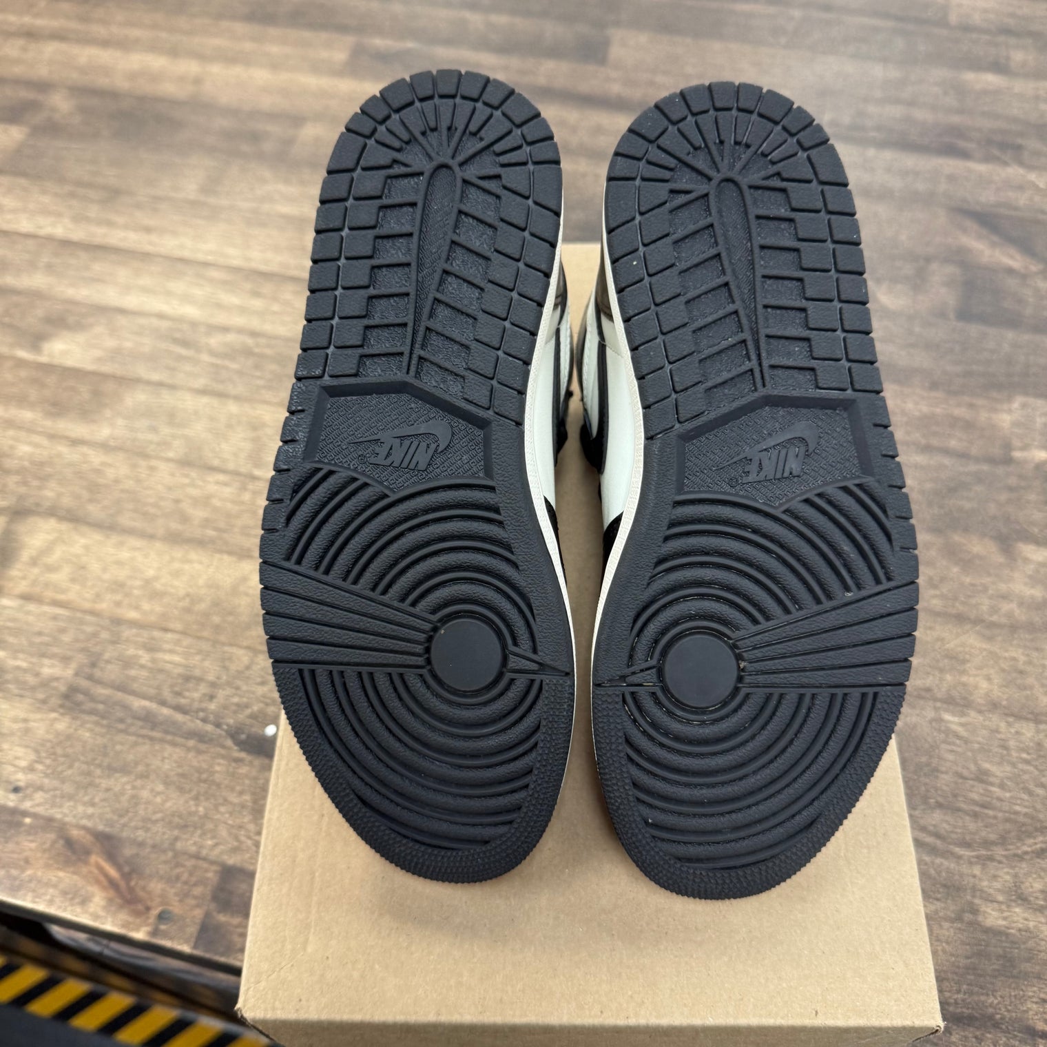 (GS) Jordan 1 High Mocha (Used, No Box)