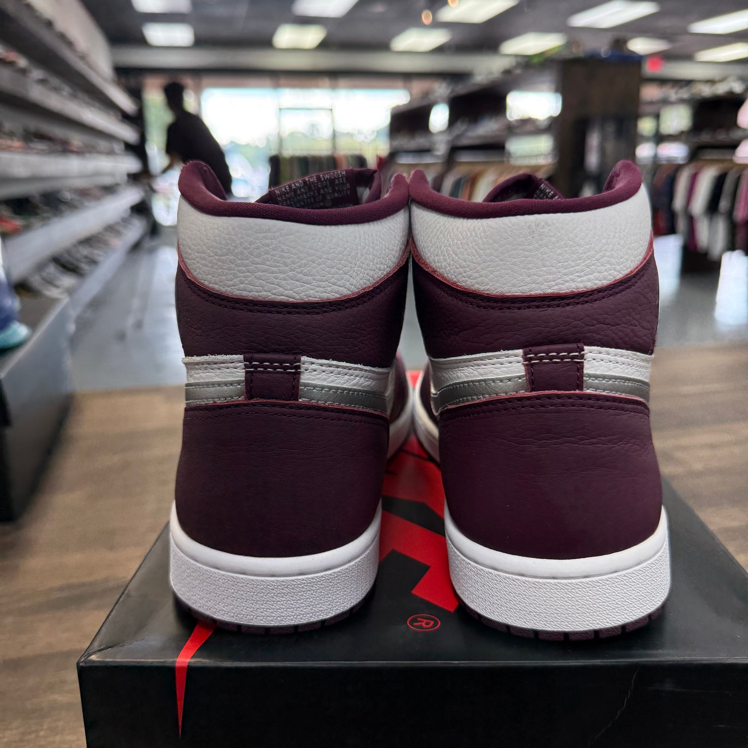 Bordeaux Jordan 1 High (USED)