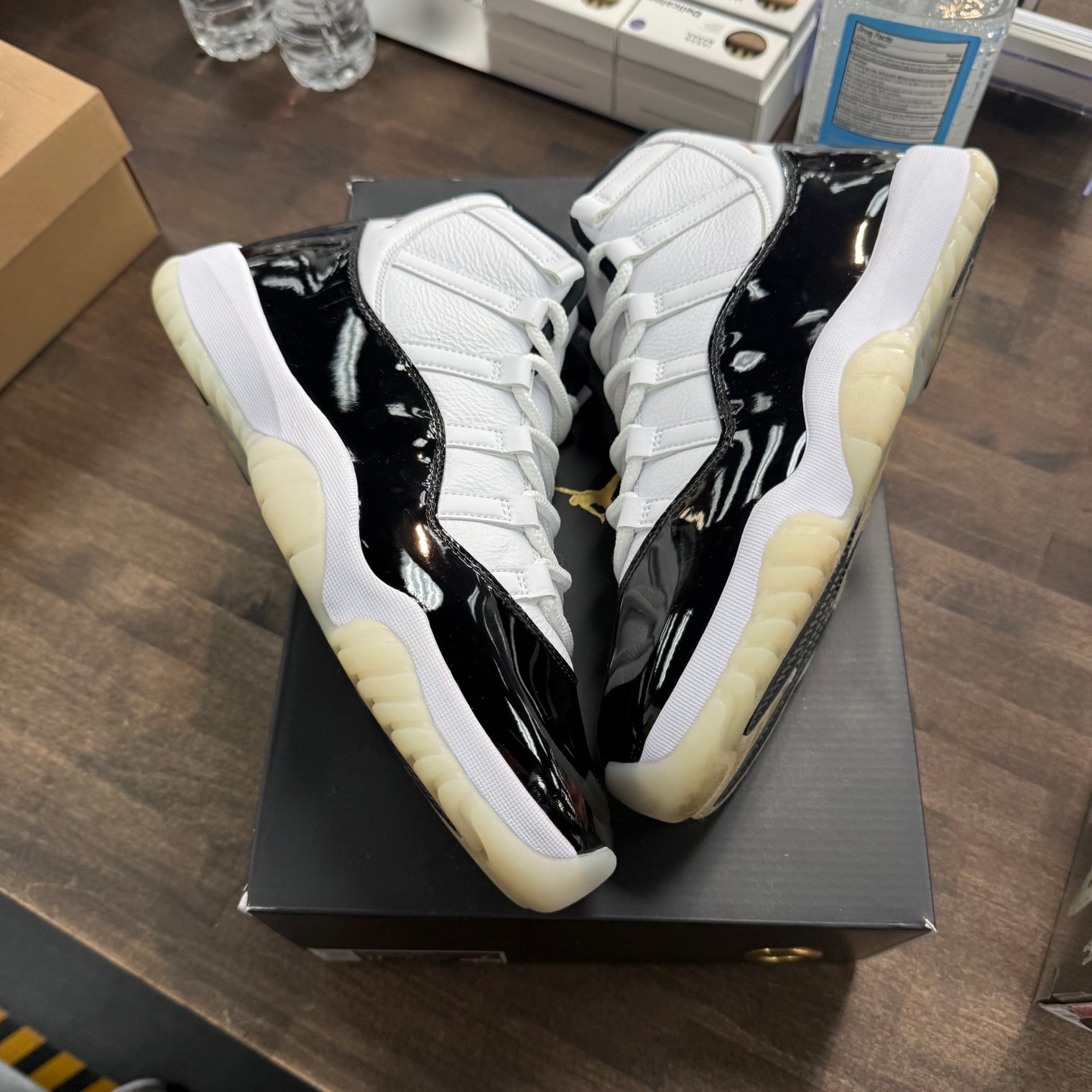 Air Jordan 11 Retro Gratitude (Used)