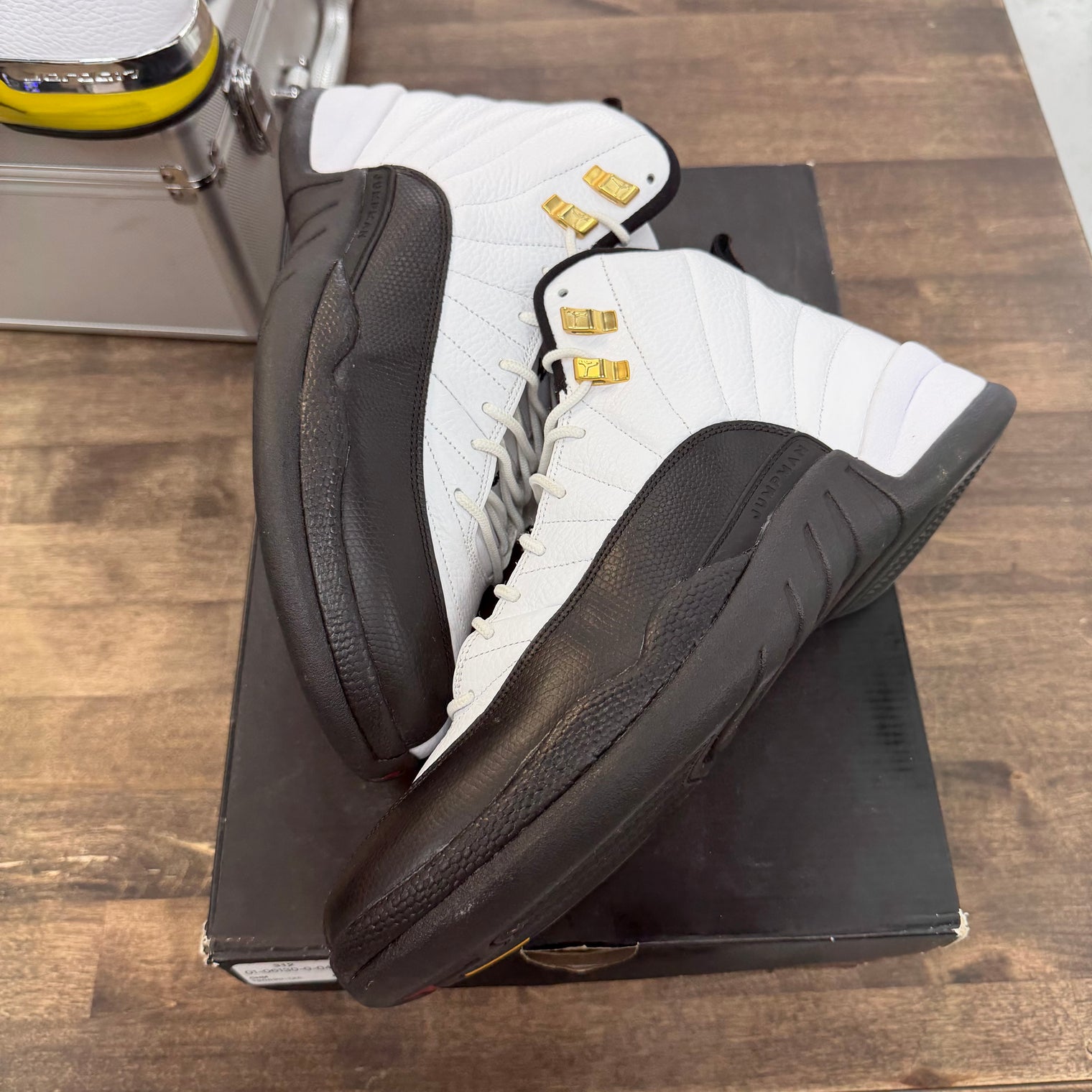 Taxi Jordan 12 Retro (2013) (USED)
