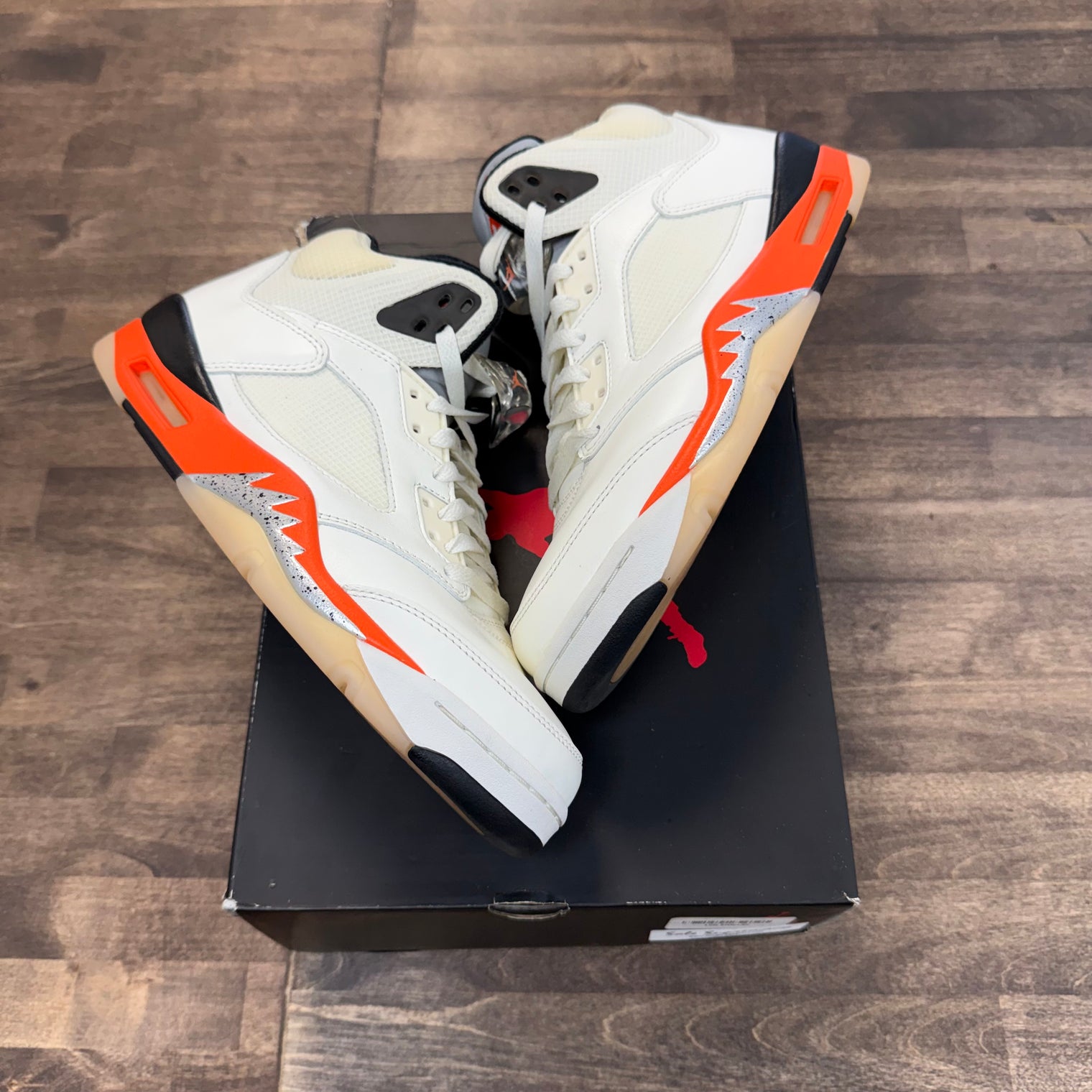 Shattered Backboard Jordan 5 Retro (USED)