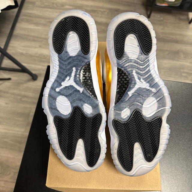 Air Jordan 11 Retro Low Closing Ceremony (Like New, no box)