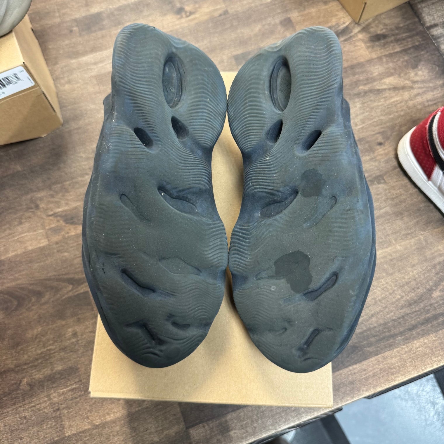 Mineral Blue Yeezy Foam RNNR (USED)