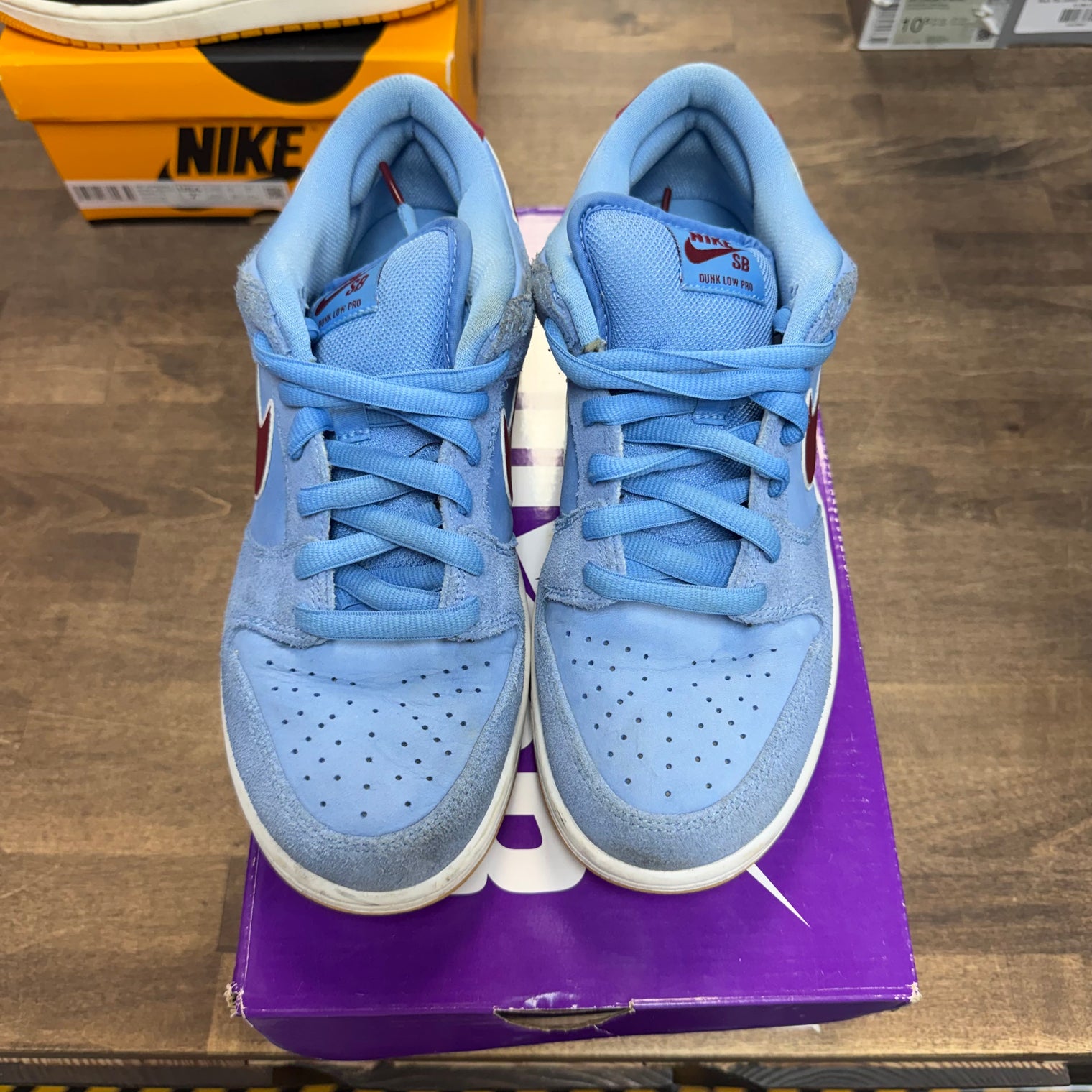 Philadelphia Phillies Nike SB Dunk Low (USED)