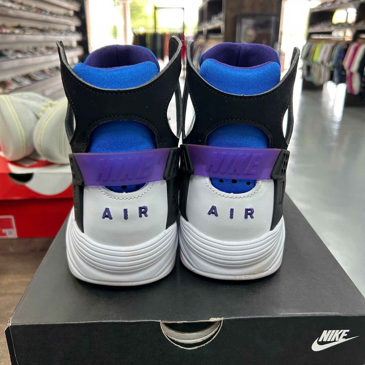 White Varsity Purple Air Flight Huarache OG (2023) (USED)